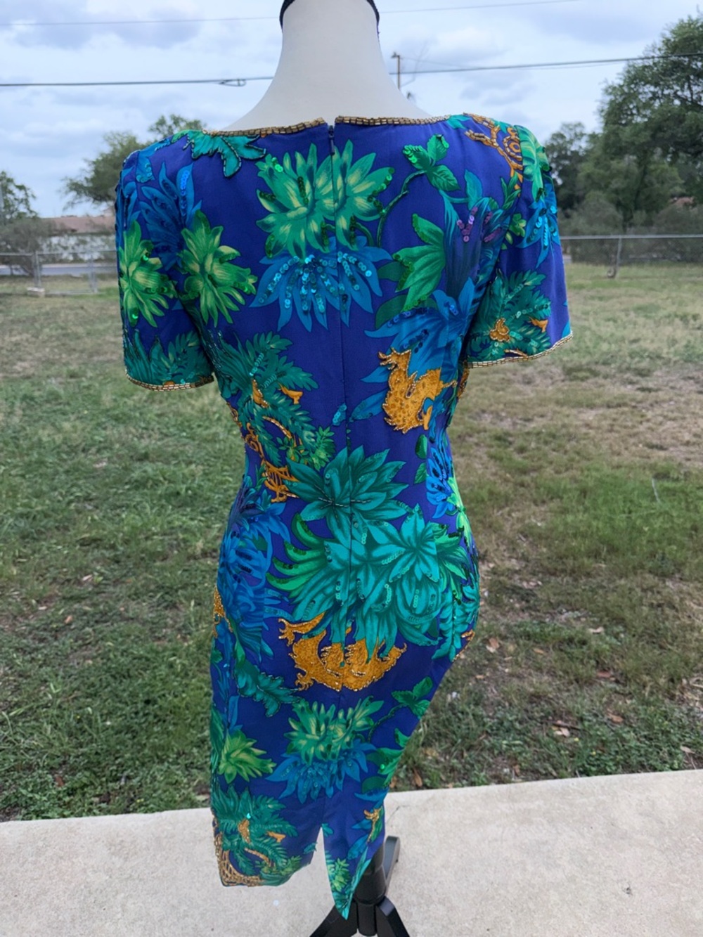 100% silk Tropical A.J. Bari Blue &Green Floral Party Dress with Gold Embroidery - Picture 3 of 17